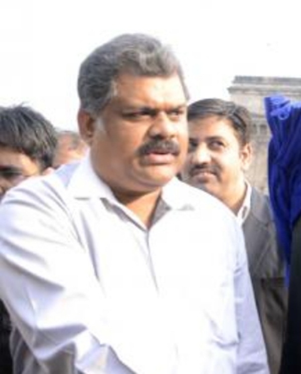 The Weekend Leader - TMC leader G.K. Vasan comes out against K'taka Congress yatra for Mekedatu dam